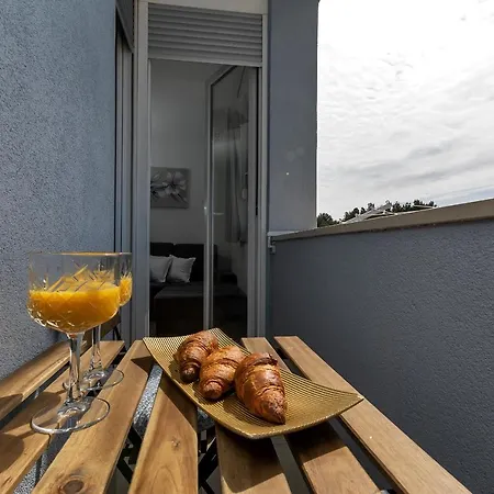 Magnolia Apartment
