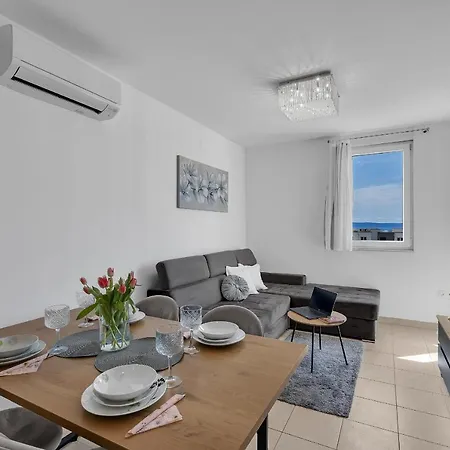 Apartment Magnolia Makarska